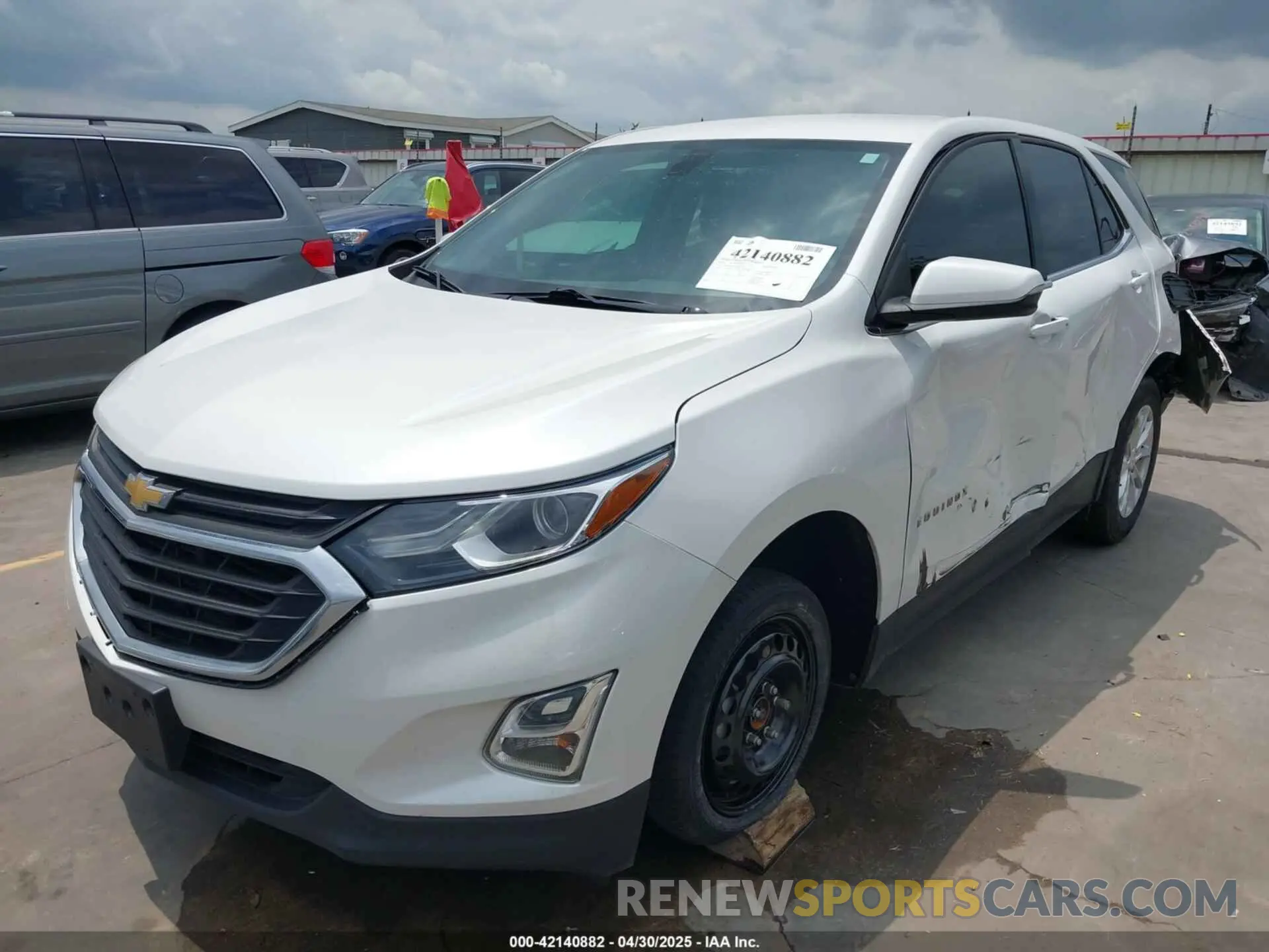 2 Photograph of a damaged car 2GNAXKEV6K6255642 CHEVROLET EQUINOX 2019