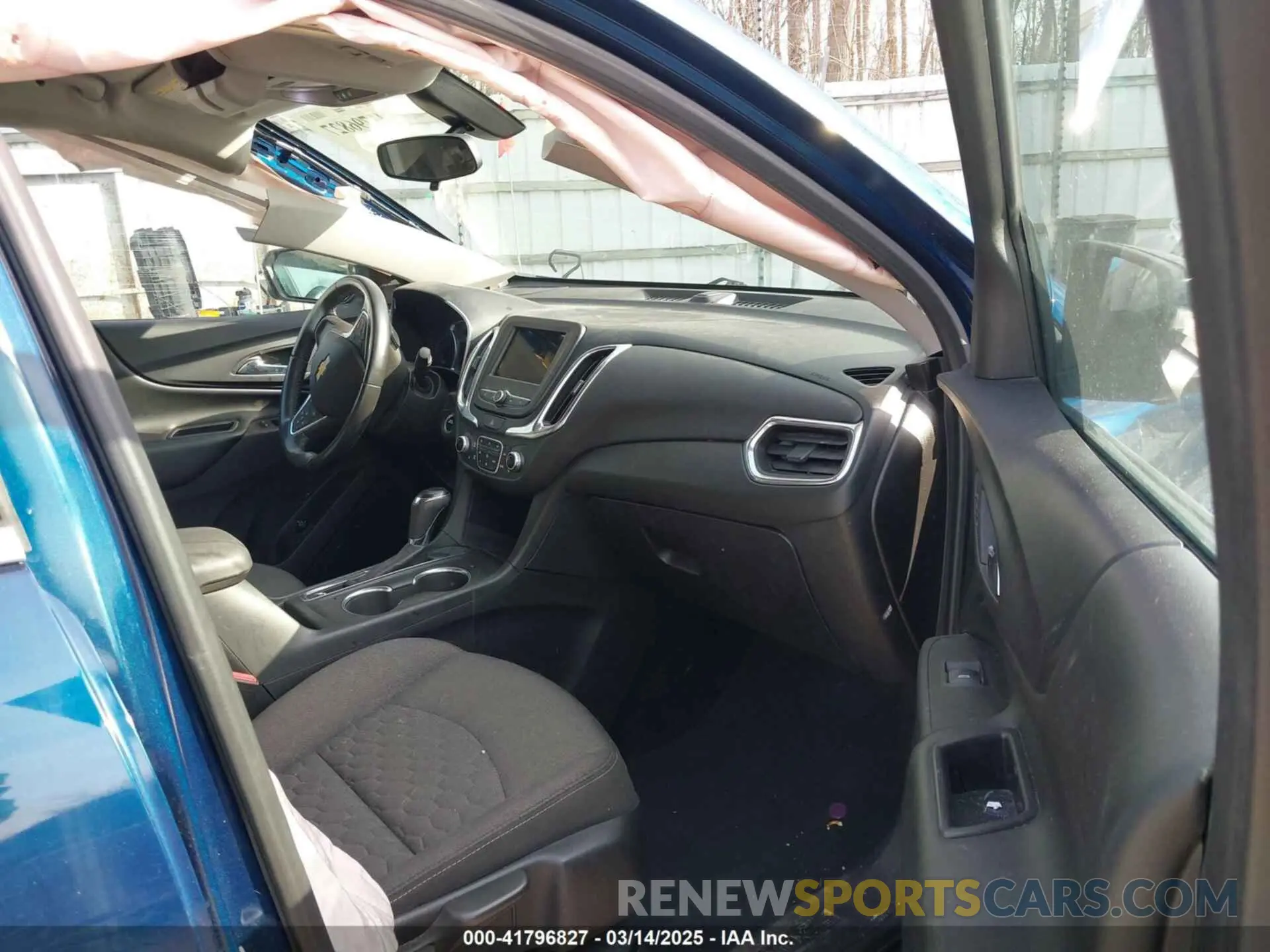 5 Photograph of a damaged car 2GNAXKEV6K6267029 CHEVROLET EQUINOX 2019