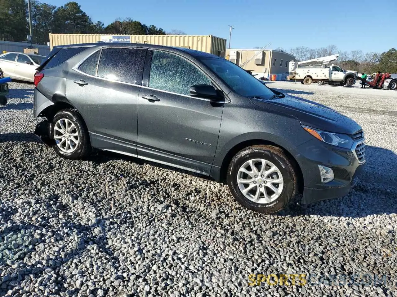4 Photograph of a damaged car 2GNAXKEV6K6296689 CHEVROLET EQUINOX 2019