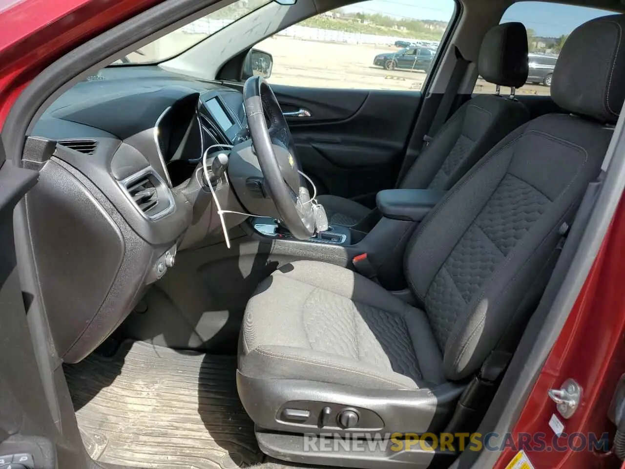 7 Photograph of a damaged car 2GNAXKEV7K6128706 CHEVROLET EQUINOX 2019