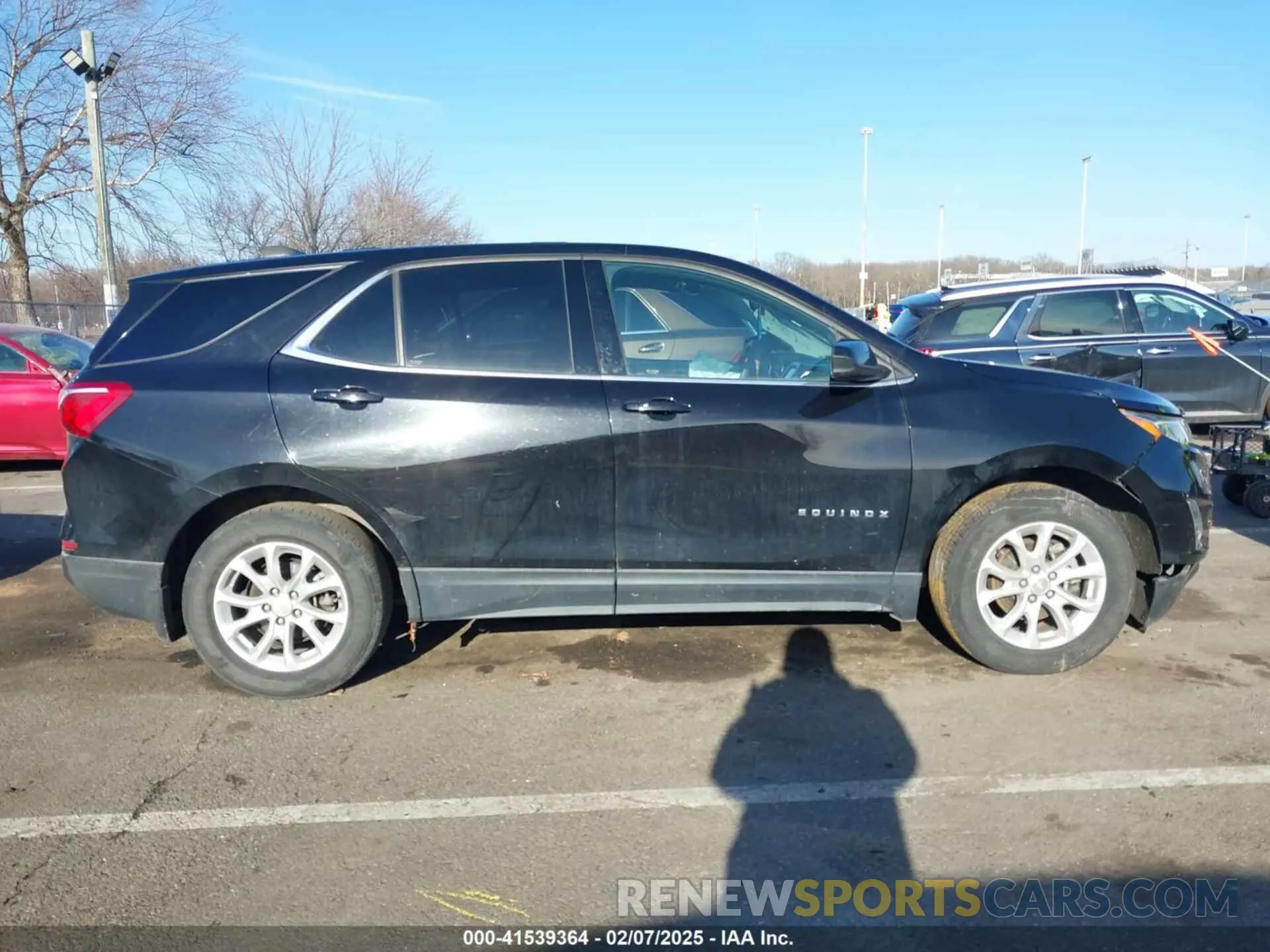 13 Photograph of a damaged car 2GNAXKEV7K6176173 CHEVROLET EQUINOX 2019