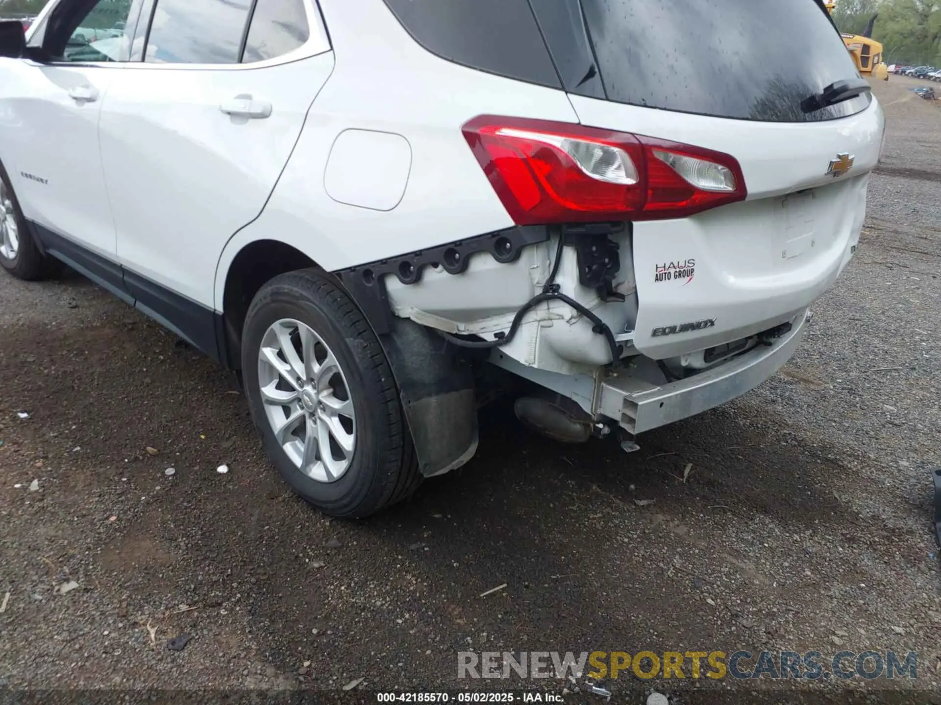 19 Photograph of a damaged car 2GNAXKEV7K6190252 CHEVROLET EQUINOX 2019