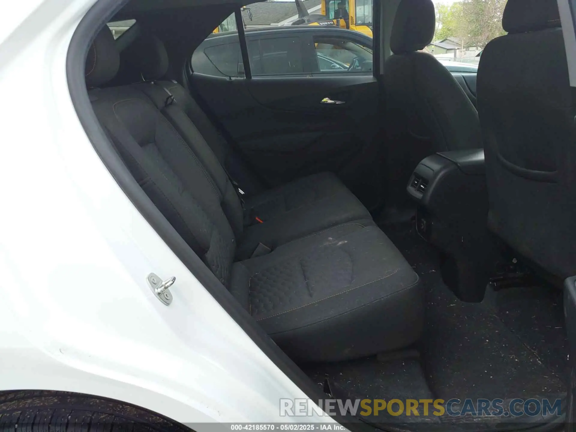 8 Photograph of a damaged car 2GNAXKEV7K6190252 CHEVROLET EQUINOX 2019