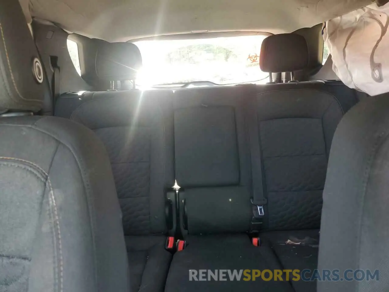 10 Photograph of a damaged car 2GNAXKEV7K6261627 CHEVROLET EQUINOX 2019