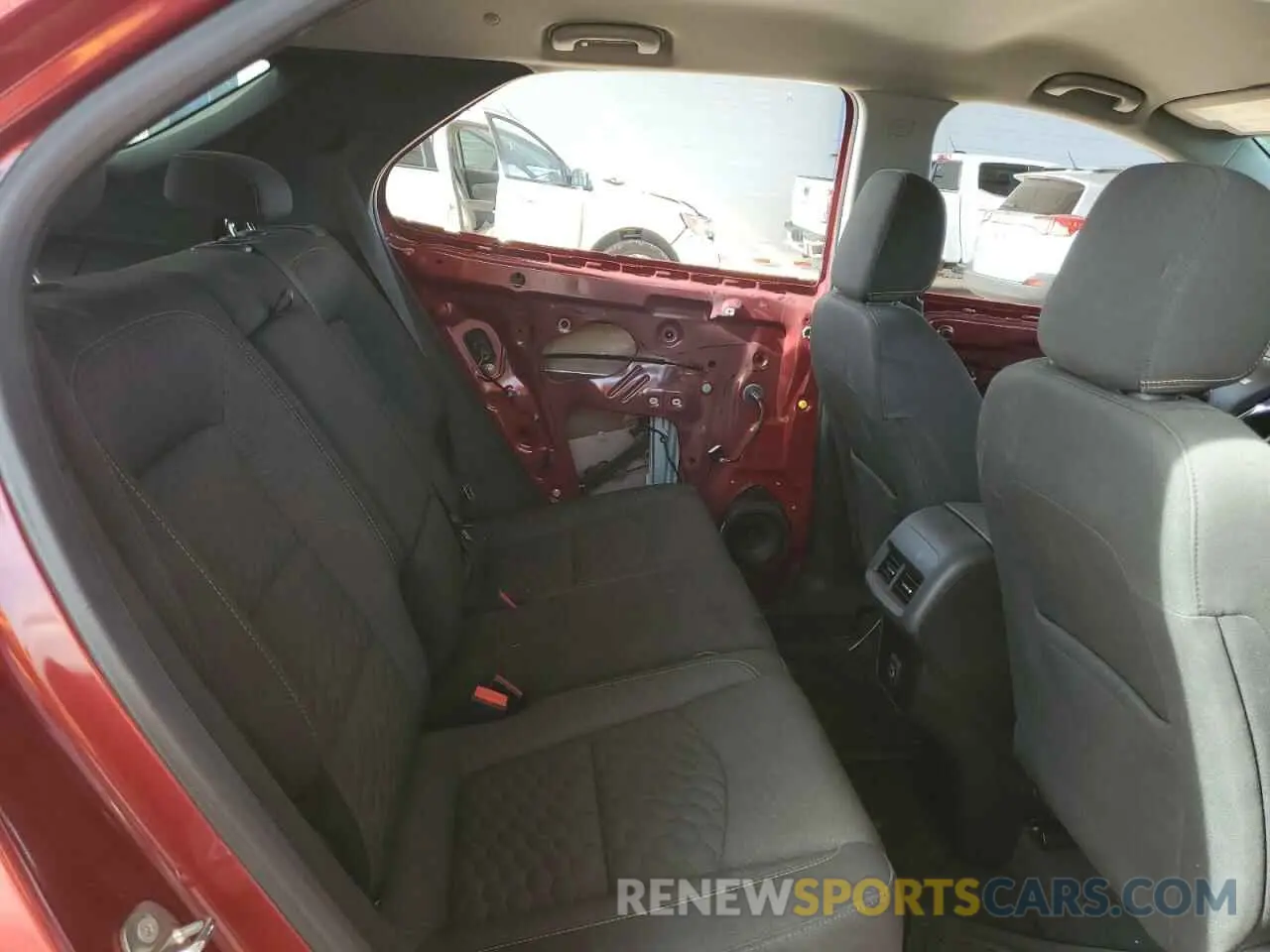 10 Photograph of a damaged car 2GNAXKEV7K6263698 CHEVROLET EQUINOX 2019