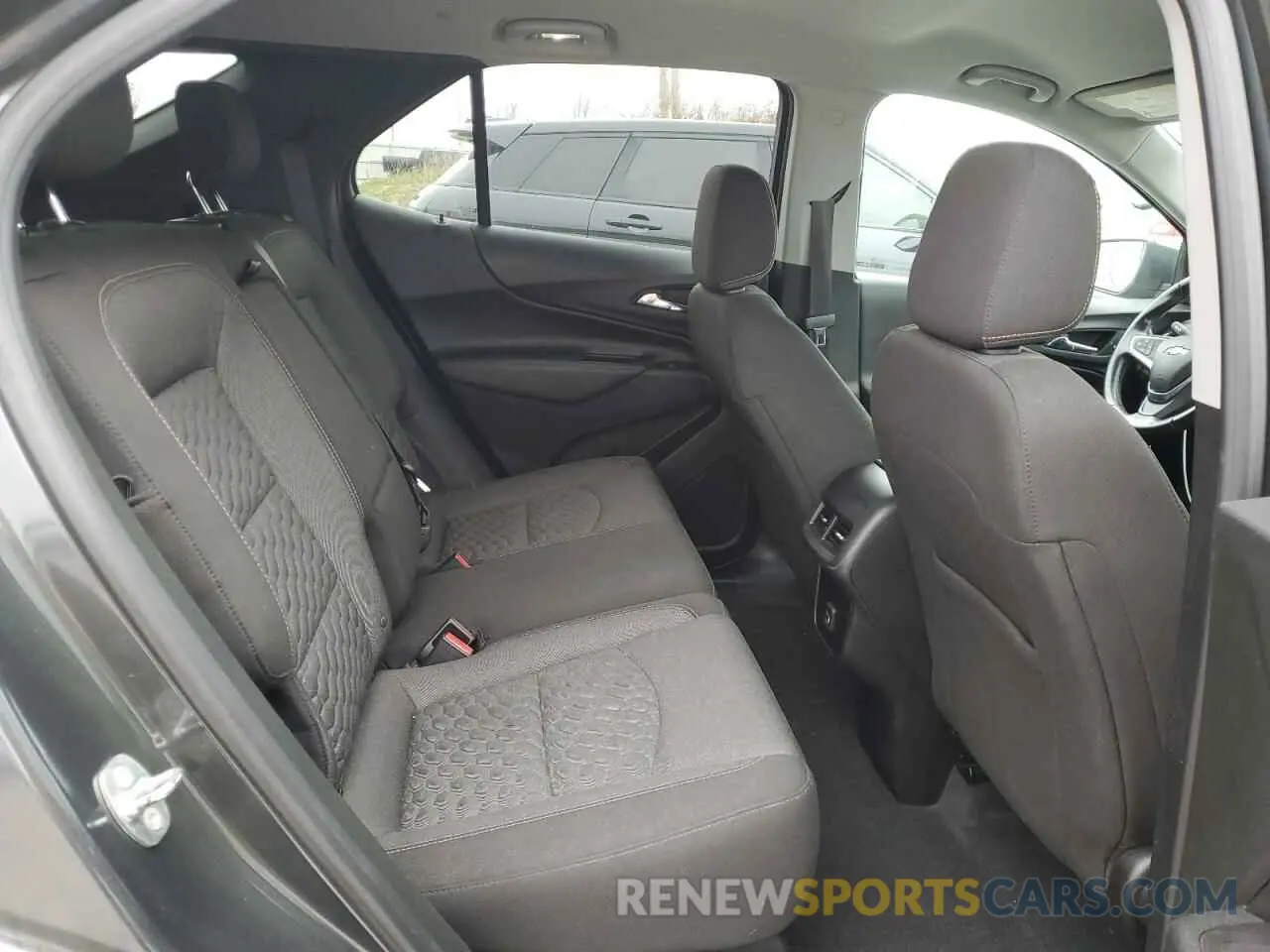 11 Photograph of a damaged car 2GNAXKEV8K6106519 CHEVROLET EQUINOX 2019