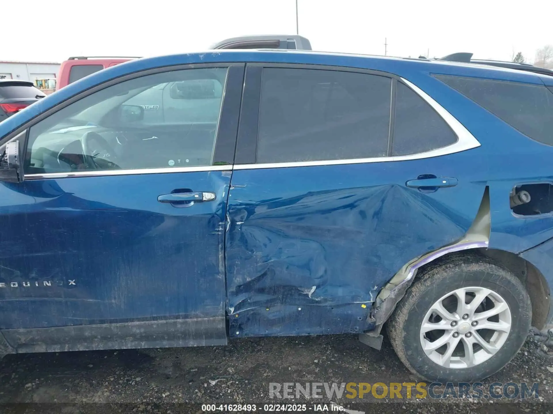 6 Photograph of a damaged car 2GNAXKEV8K6111378 CHEVROLET EQUINOX 2019