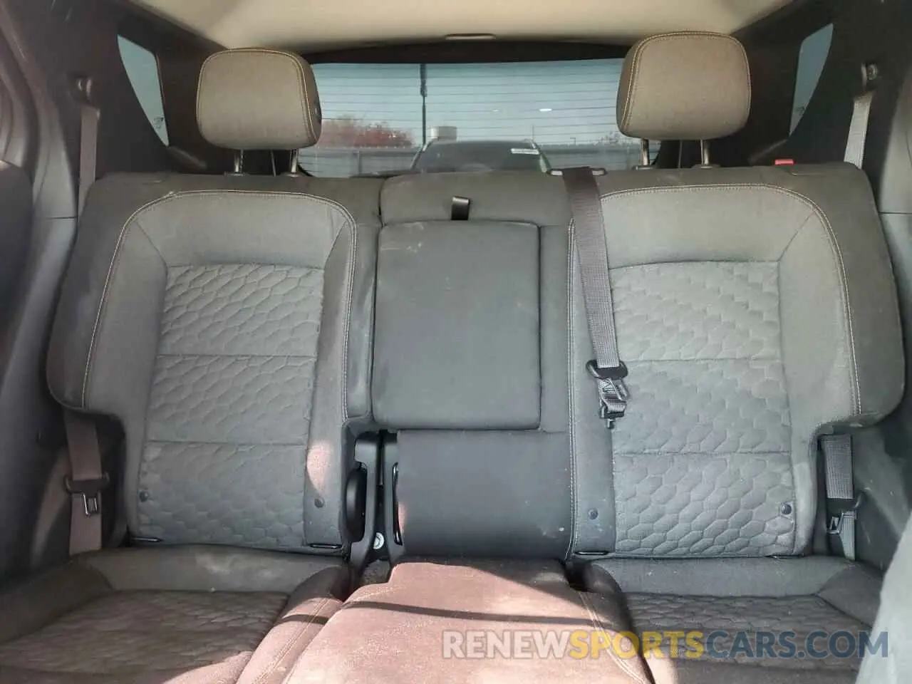10 Photograph of a damaged car 2GNAXKEV8K6128729 CHEVROLET EQUINOX 2019