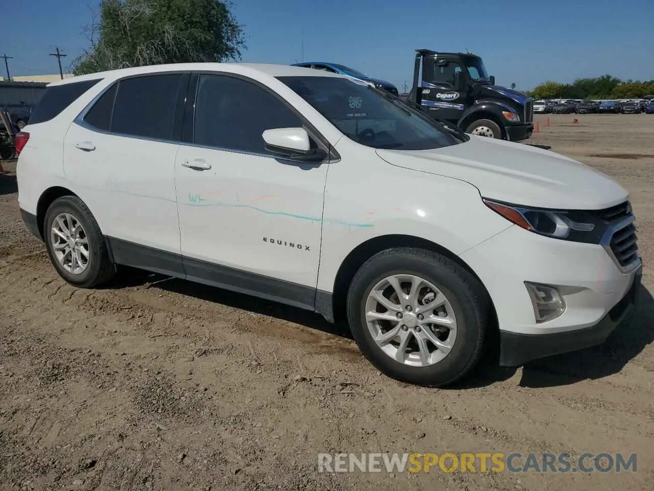 4 Photograph of a damaged car 2GNAXKEV8K6128729 CHEVROLET EQUINOX 2019