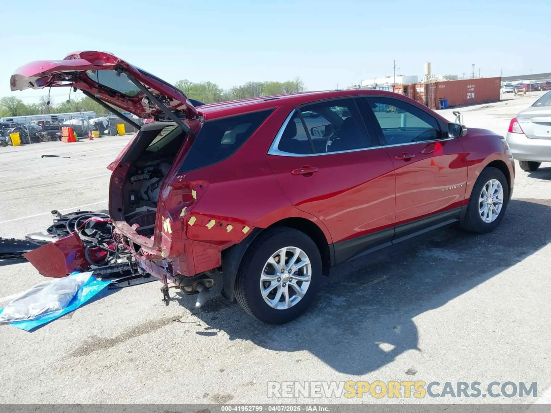 4 Photograph of a damaged car 2GNAXKEV8K6149676 CHEVROLET EQUINOX 2019