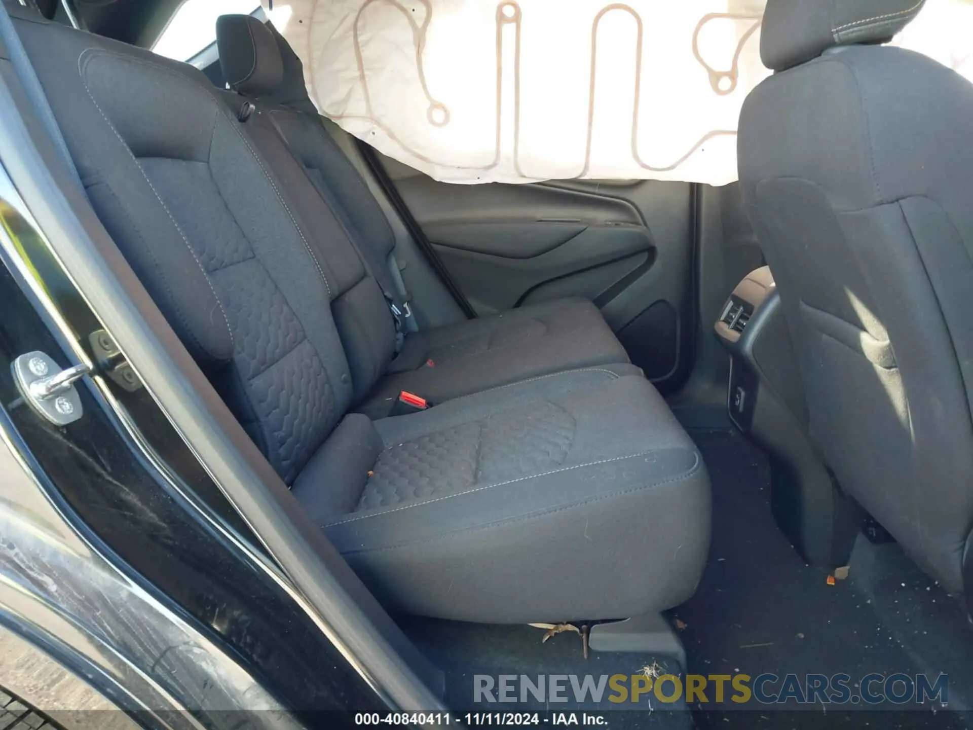 8 Photograph of a damaged car 2GNAXKEV8K6150732 CHEVROLET EQUINOX 2019