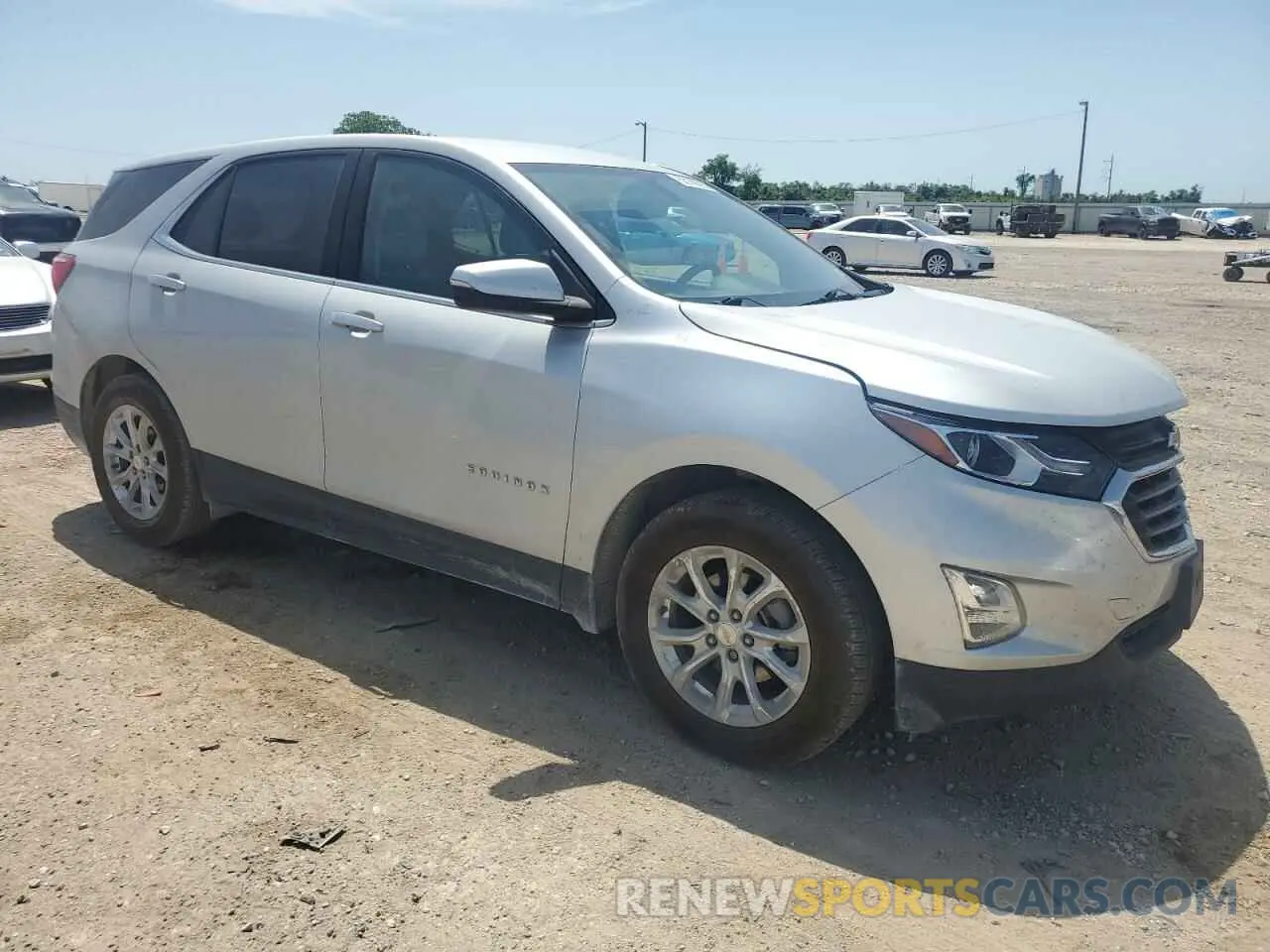 4 Photograph of a damaged car 2GNAXKEV8K6303920 CHEVROLET EQUINOX 2019