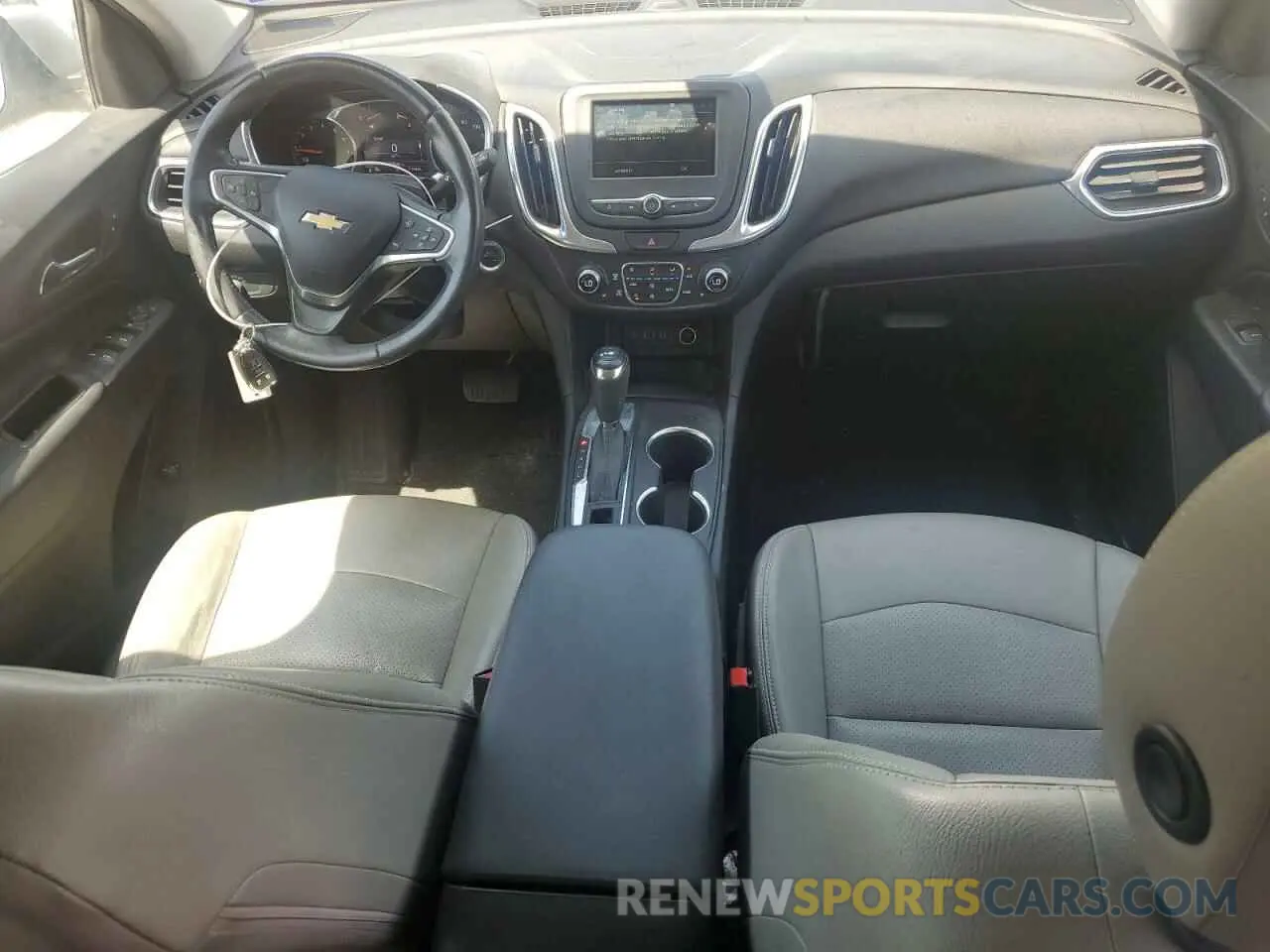 8 Photograph of a damaged car 2GNAXKEV8K6303920 CHEVROLET EQUINOX 2019