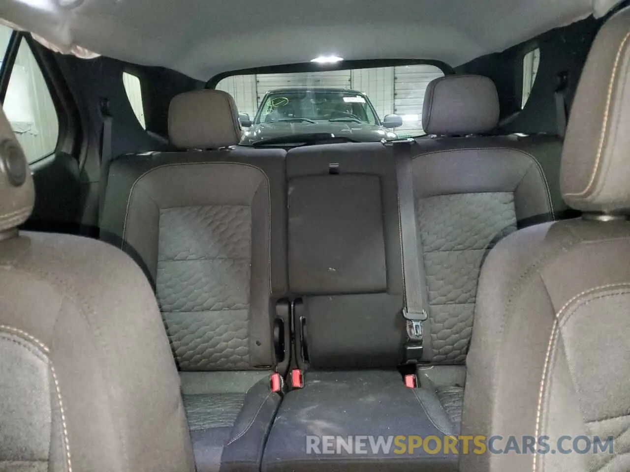 10 Photograph of a damaged car 2GNAXKEV9K6112782 CHEVROLET EQUINOX 2019