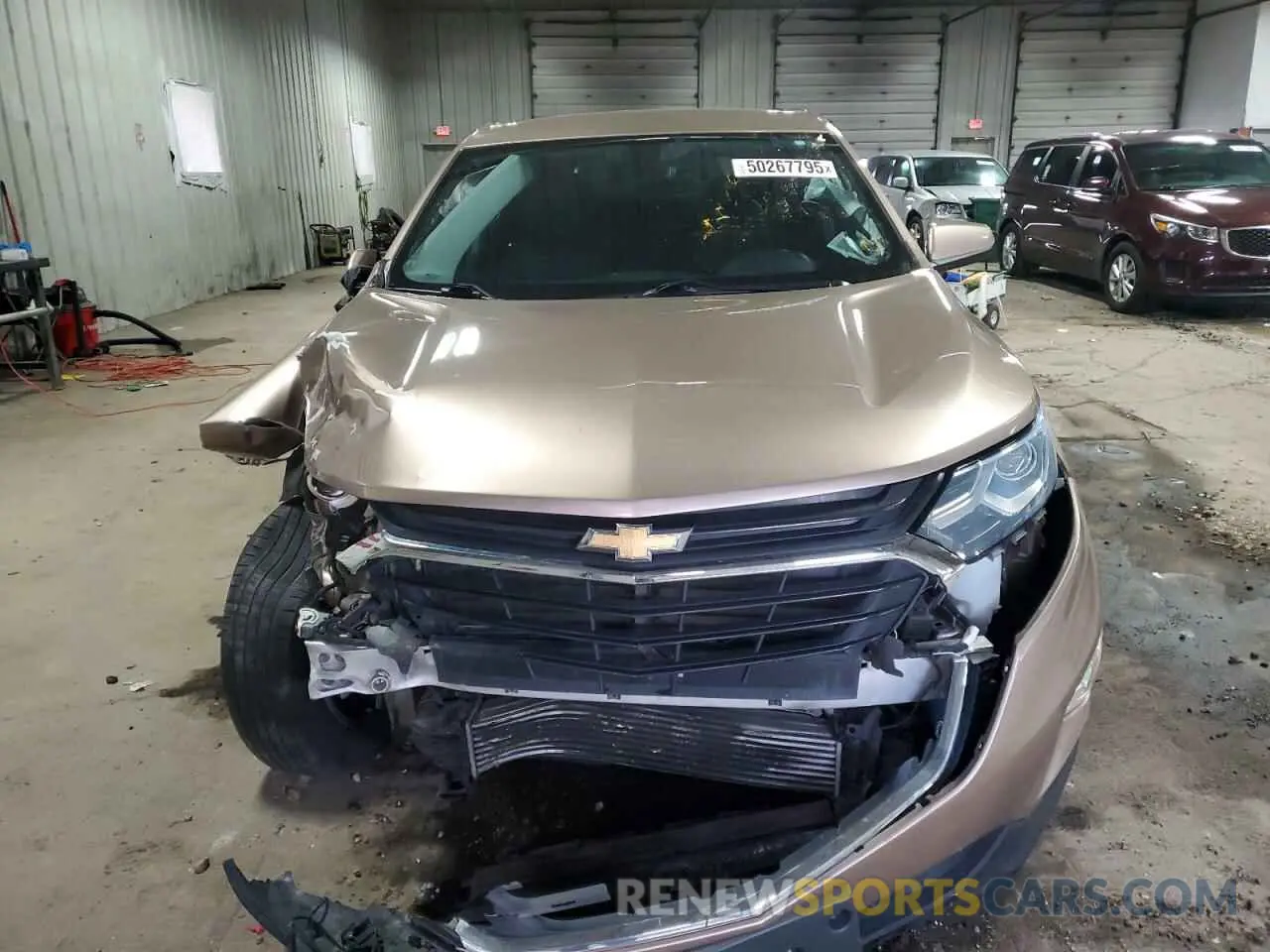 5 Photograph of a damaged car 2GNAXKEV9K6112782 CHEVROLET EQUINOX 2019