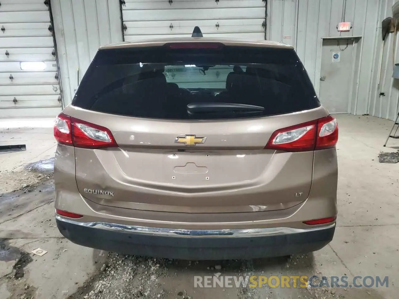 6 Photograph of a damaged car 2GNAXKEV9K6112782 CHEVROLET EQUINOX 2019