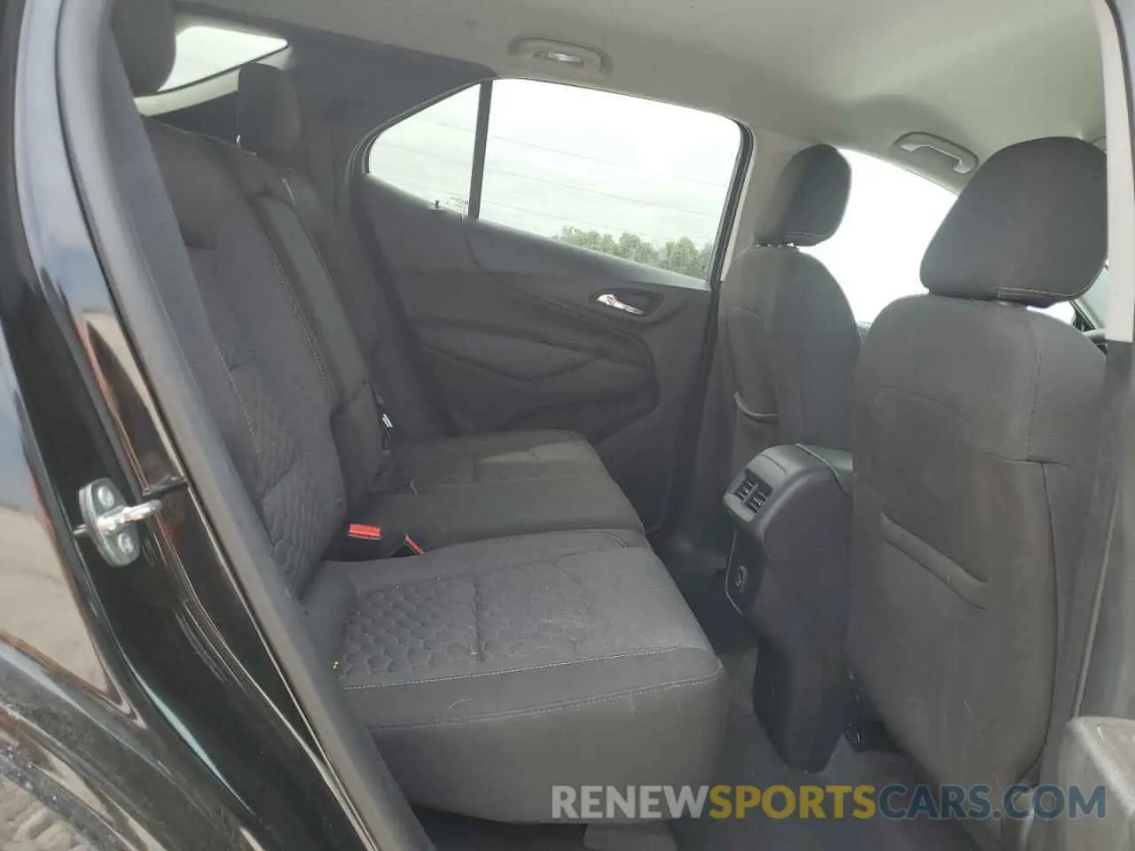 11 Photograph of a damaged car 2GNAXKEV9K6132482 CHEVROLET EQUINOX 2019