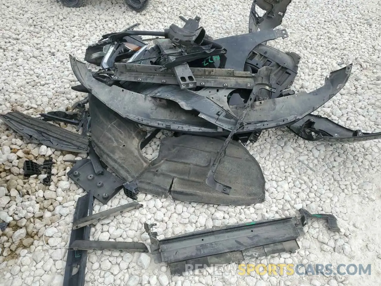 13 Photograph of a damaged car 2GNAXKEV9K6132482 CHEVROLET EQUINOX 2019