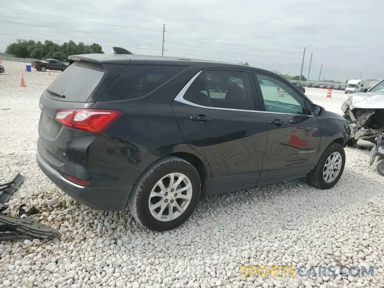 3 Photograph of a damaged car 2GNAXKEV9K6132482 CHEVROLET EQUINOX 2019