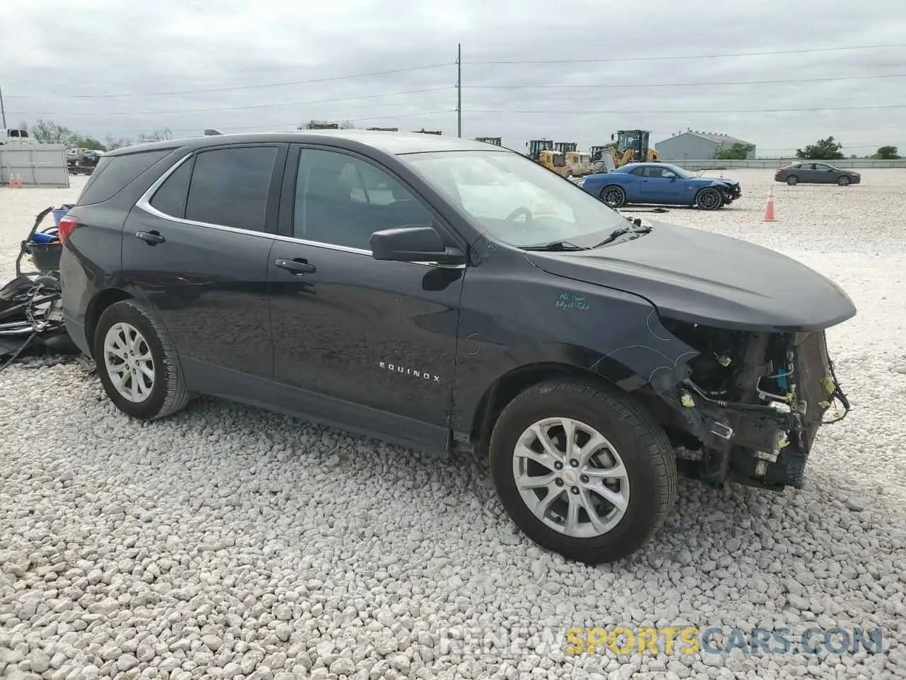 4 Photograph of a damaged car 2GNAXKEV9K6132482 CHEVROLET EQUINOX 2019
