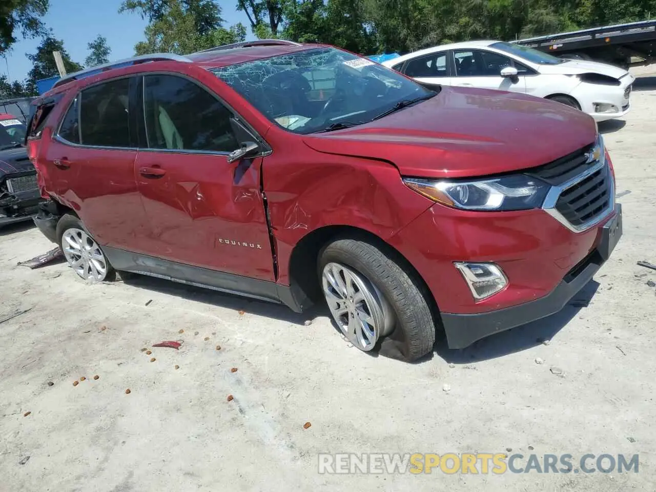 4 Photograph of a damaged car 2GNAXKEV9K6142722 CHEVROLET EQUINOX 2019