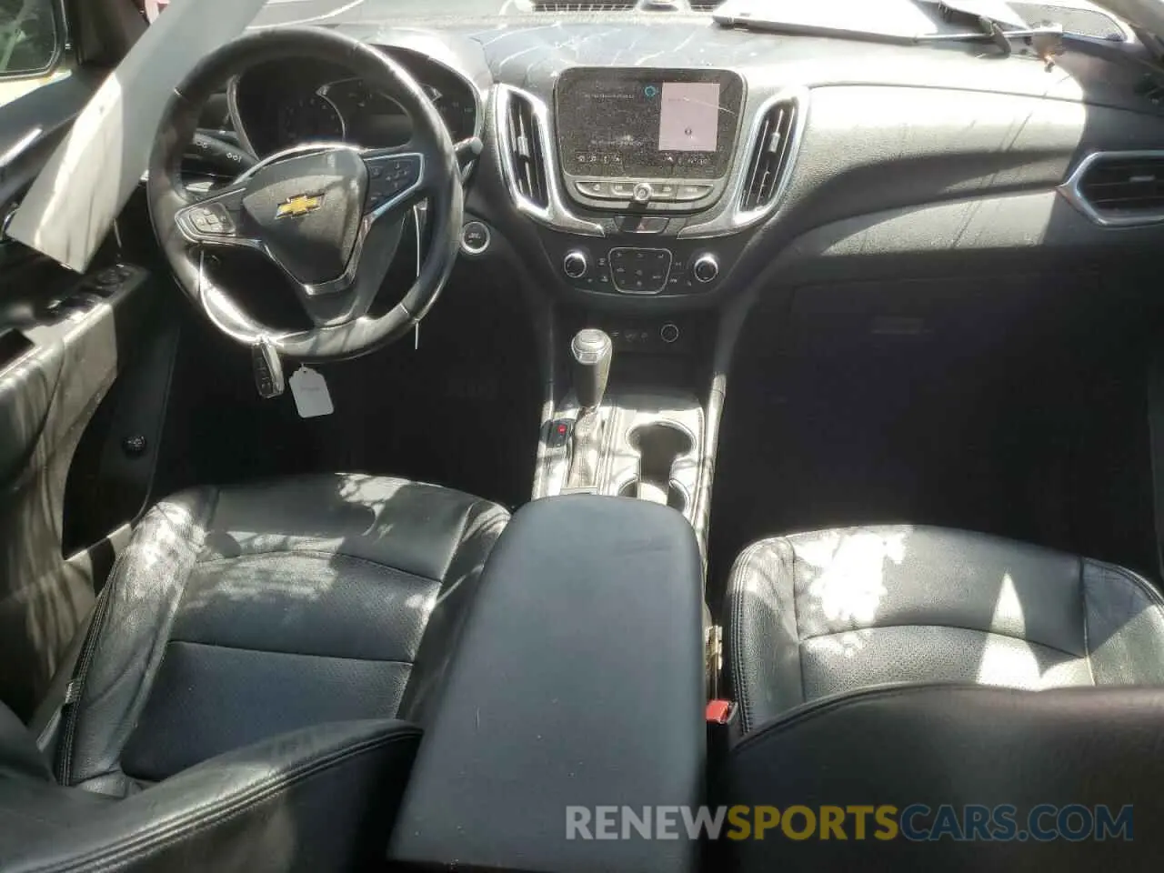 8 Photograph of a damaged car 2GNAXKEV9K6142722 CHEVROLET EQUINOX 2019