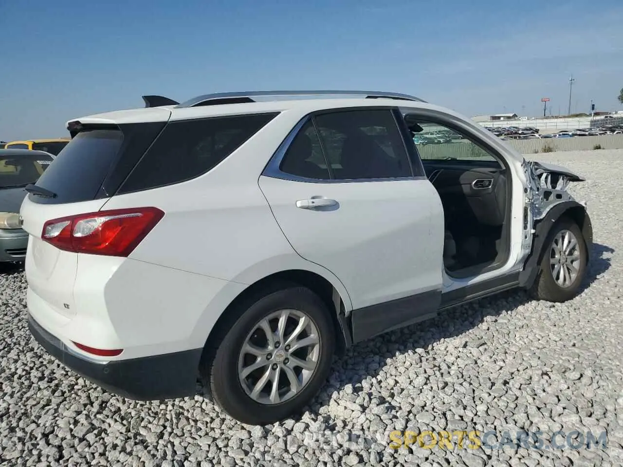3 Photograph of a damaged car 2GNAXKEV9K6147788 CHEVROLET EQUINOX 2019