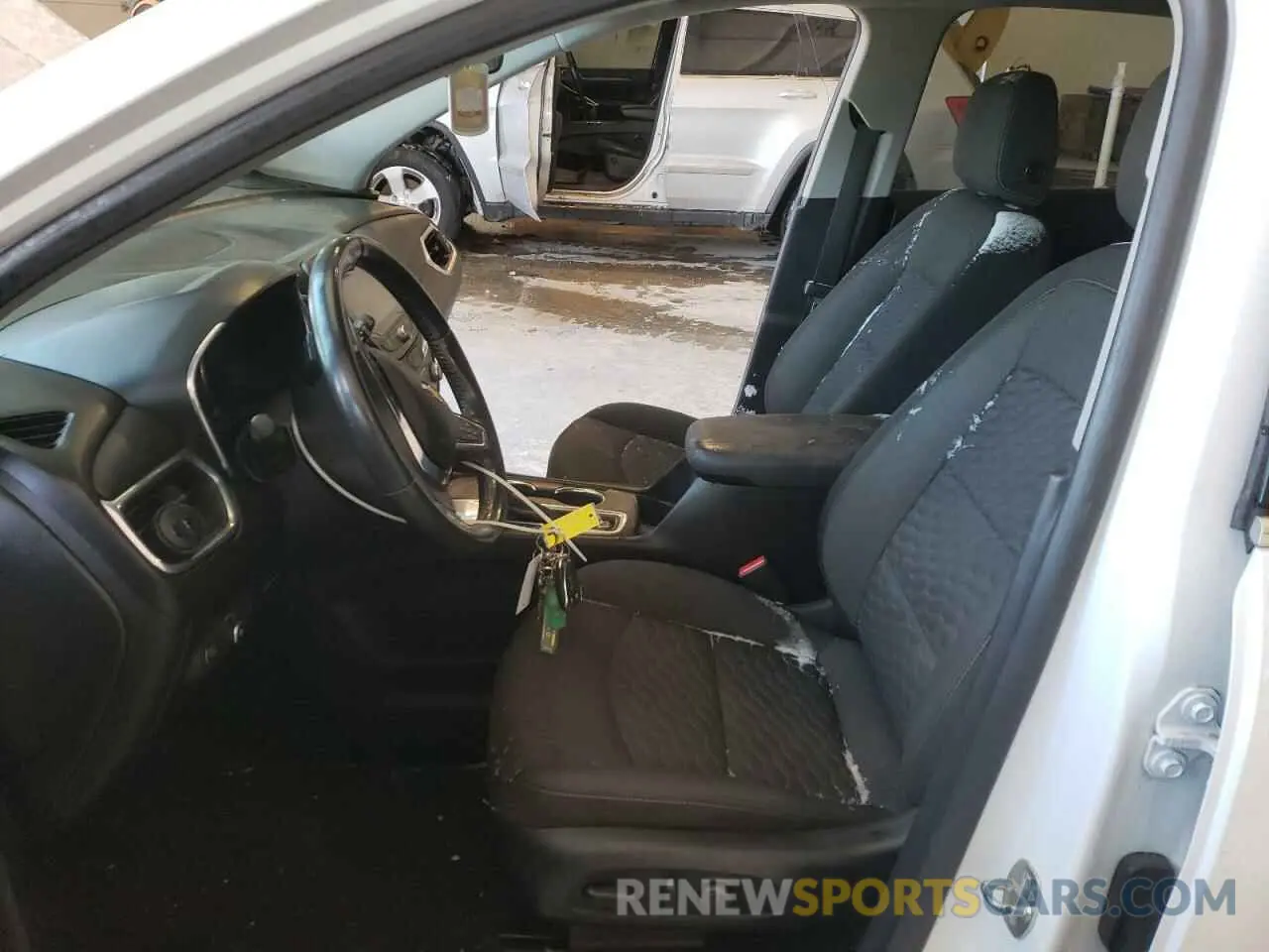 7 Photograph of a damaged car 2GNAXKEV9K6147788 CHEVROLET EQUINOX 2019