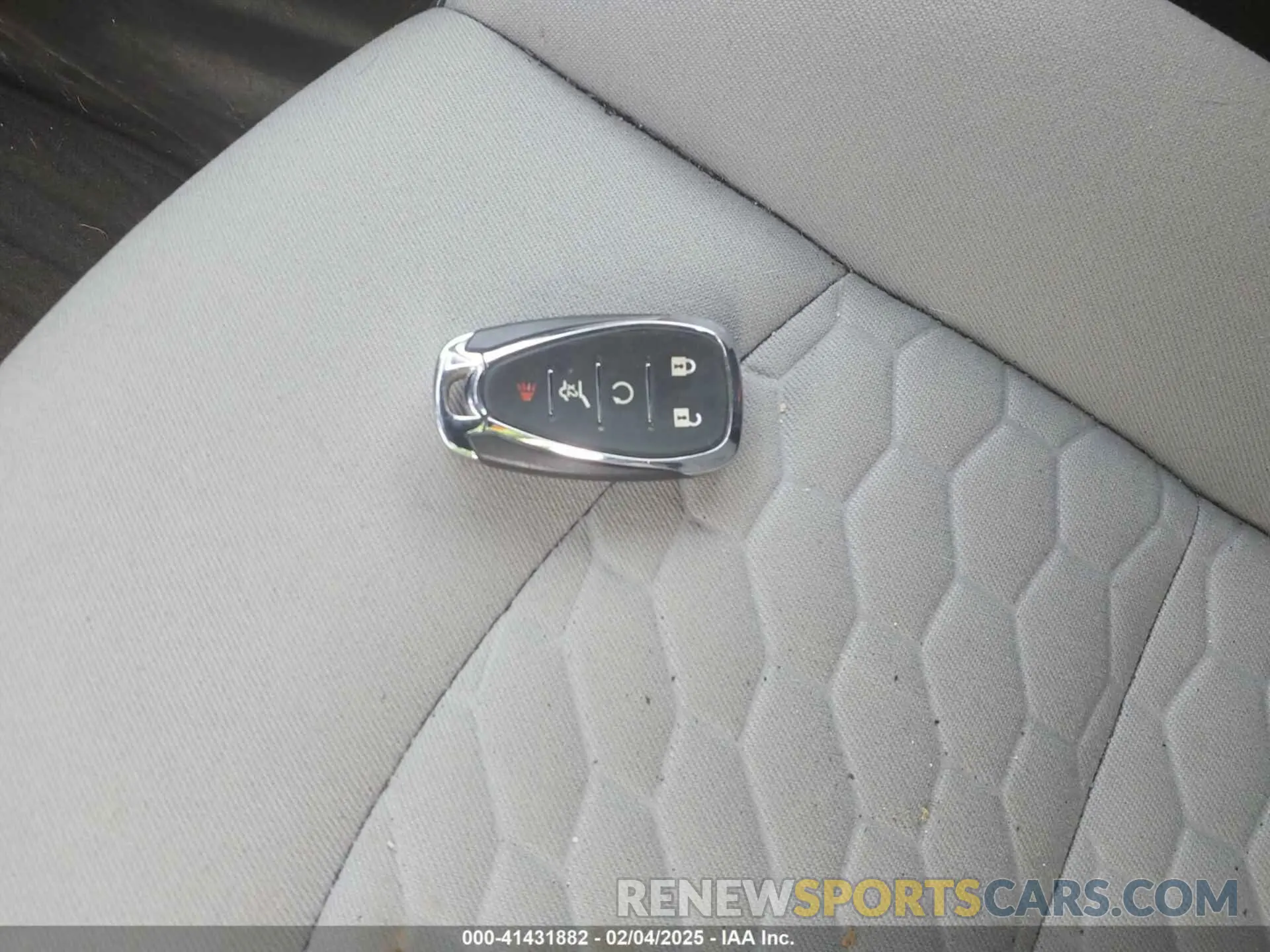 11 Photograph of a damaged car 2GNAXKEV9K6159732 CHEVROLET EQUINOX 2019