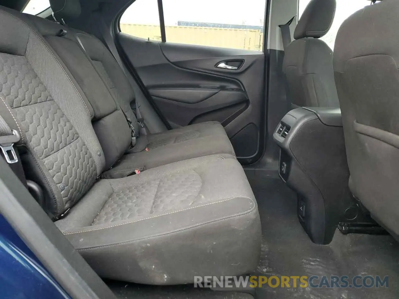 11 Photograph of a damaged car 2GNAXKEV9K6164350 CHEVROLET EQUINOX 2019