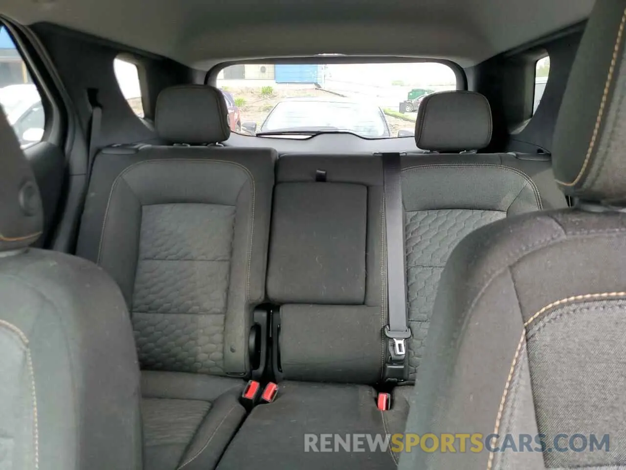 10 Photograph of a damaged car 2GNAXKEV9K6173288 CHEVROLET EQUINOX 2019