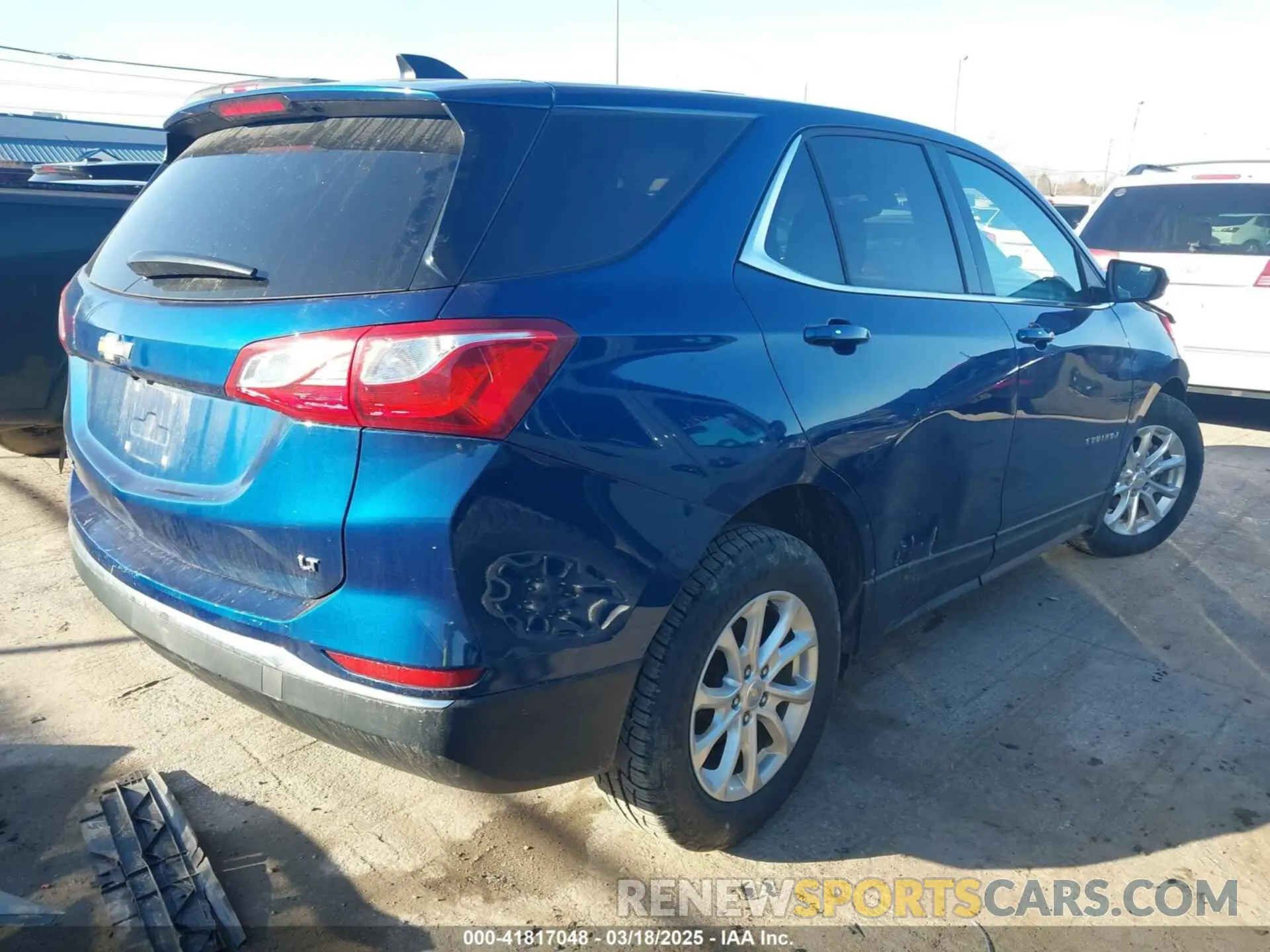 4 Photograph of a damaged car 2GNAXKEV9K6187983 CHEVROLET EQUINOX 2019
