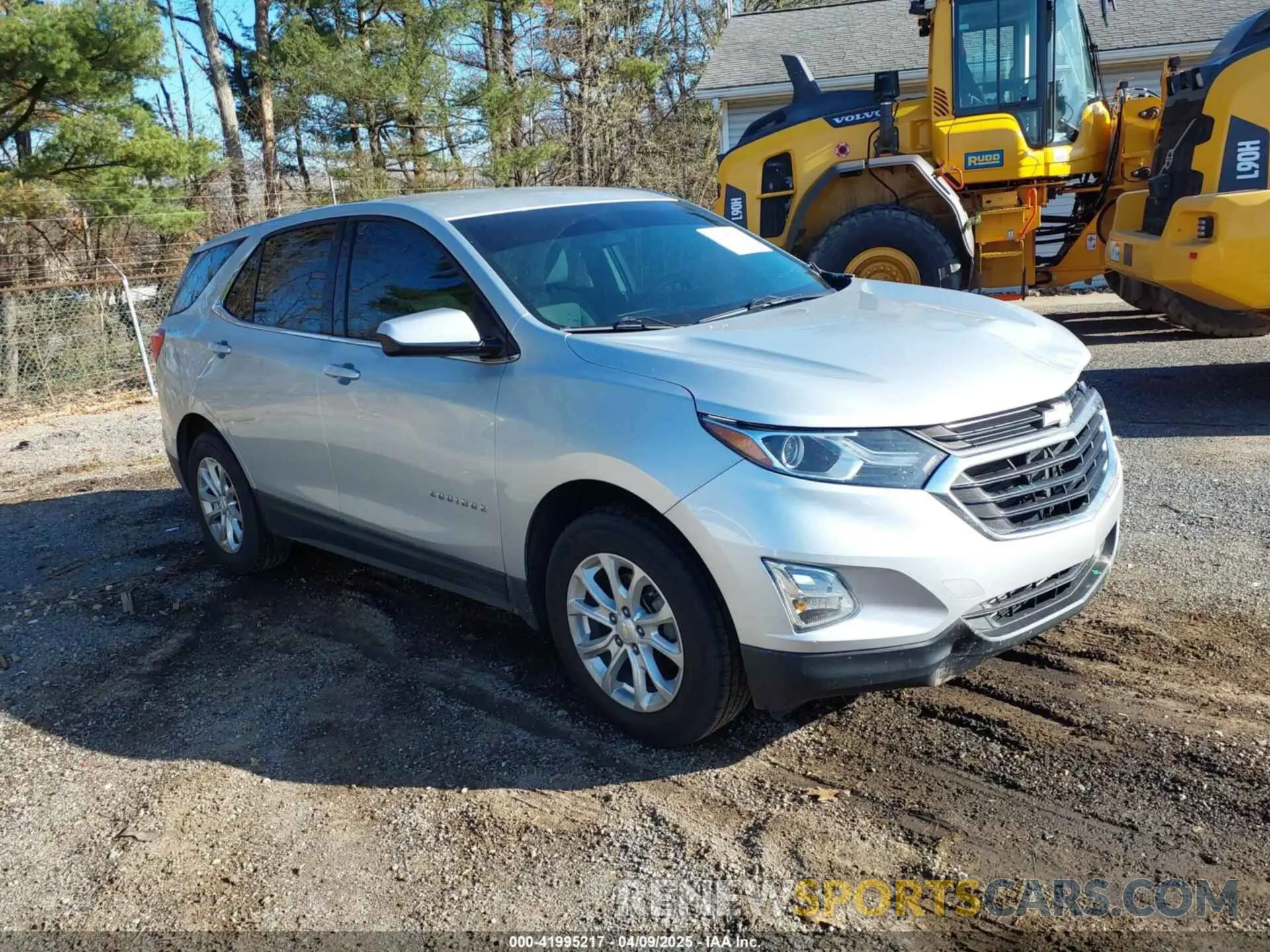 1 Photograph of a damaged car 2GNAXKEV9K6197087 CHEVROLET EQUINOX 2019