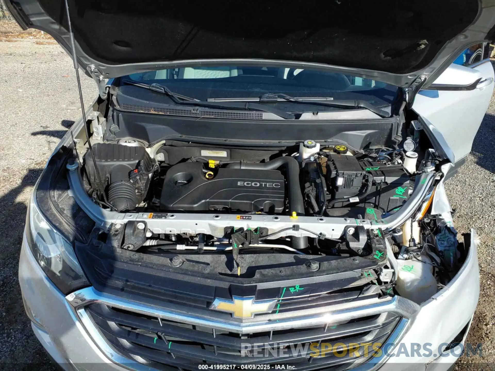 10 Photograph of a damaged car 2GNAXKEV9K6197087 CHEVROLET EQUINOX 2019