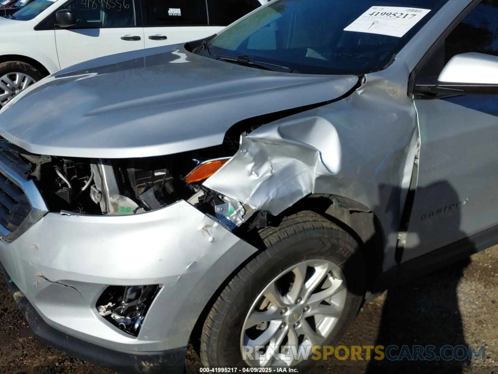 6 Photograph of a damaged car 2GNAXKEV9K6197087 CHEVROLET EQUINOX 2019