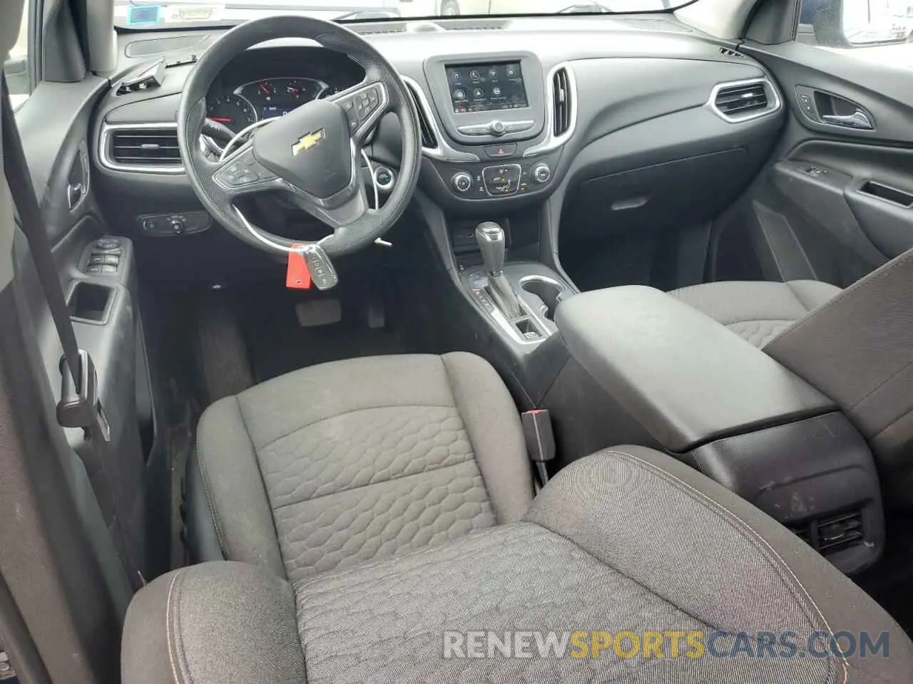 8 Photograph of a damaged car 2GNAXKEV9K6214549 CHEVROLET EQUINOX 2019