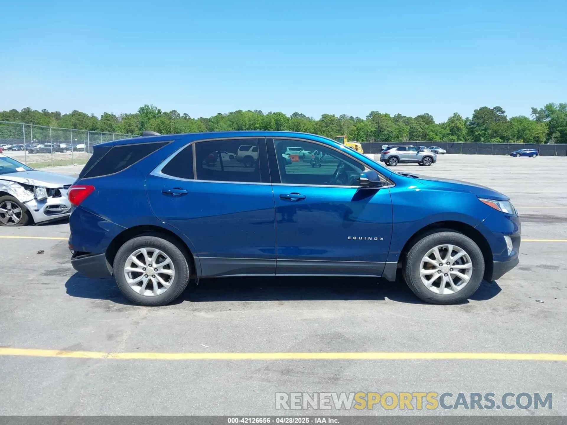 13 Photograph of a damaged car 2GNAXKEV9K6236308 CHEVROLET EQUINOX 2019