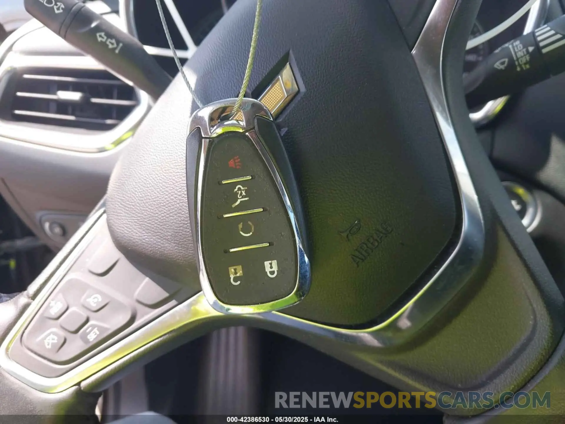 11 Photograph of a damaged car 2GNAXKEV9K6261127 CHEVROLET EQUINOX 2019
