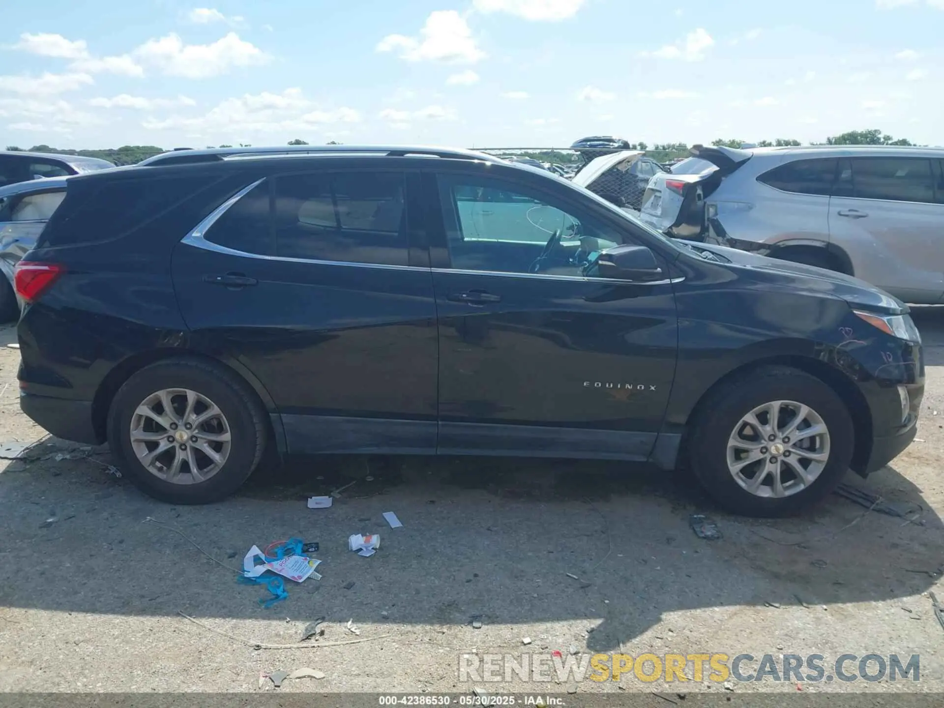 13 Photograph of a damaged car 2GNAXKEV9K6261127 CHEVROLET EQUINOX 2019