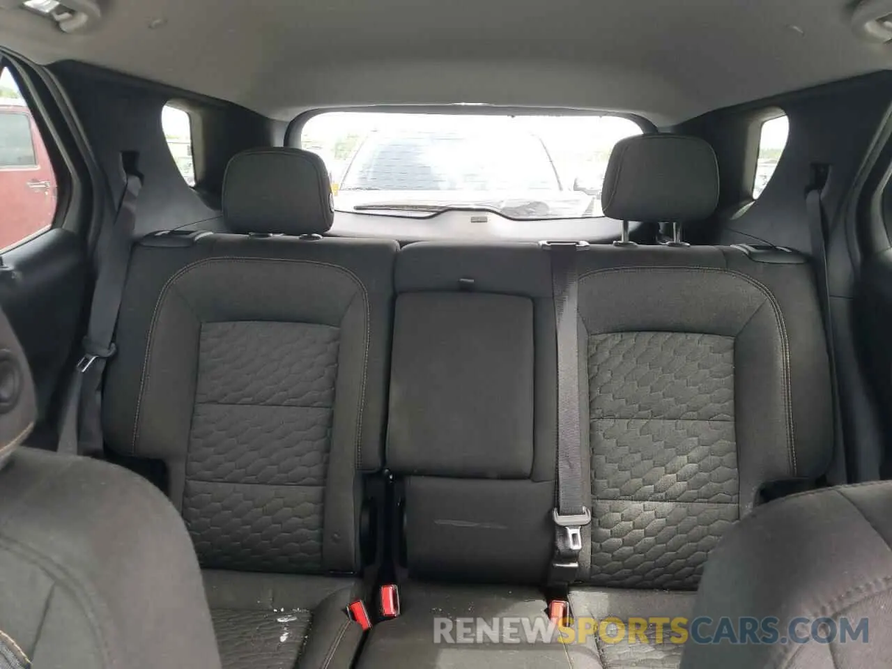 10 Photograph of a damaged car 2GNAXKEV9K6272063 CHEVROLET EQUINOX 2019