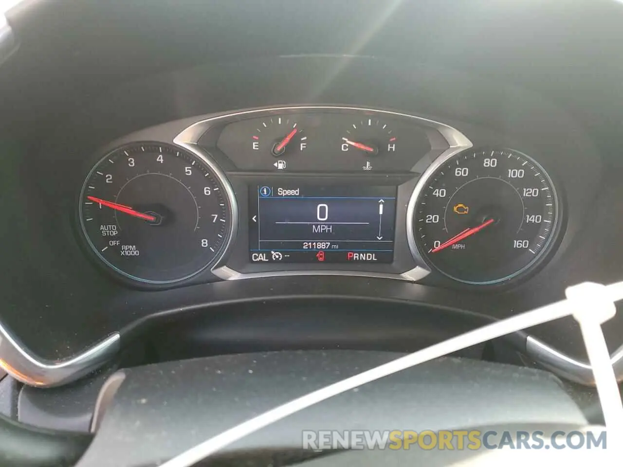 9 Photograph of a damaged car 2GNAXKEV9K6305546 CHEVROLET EQUINOX 2019