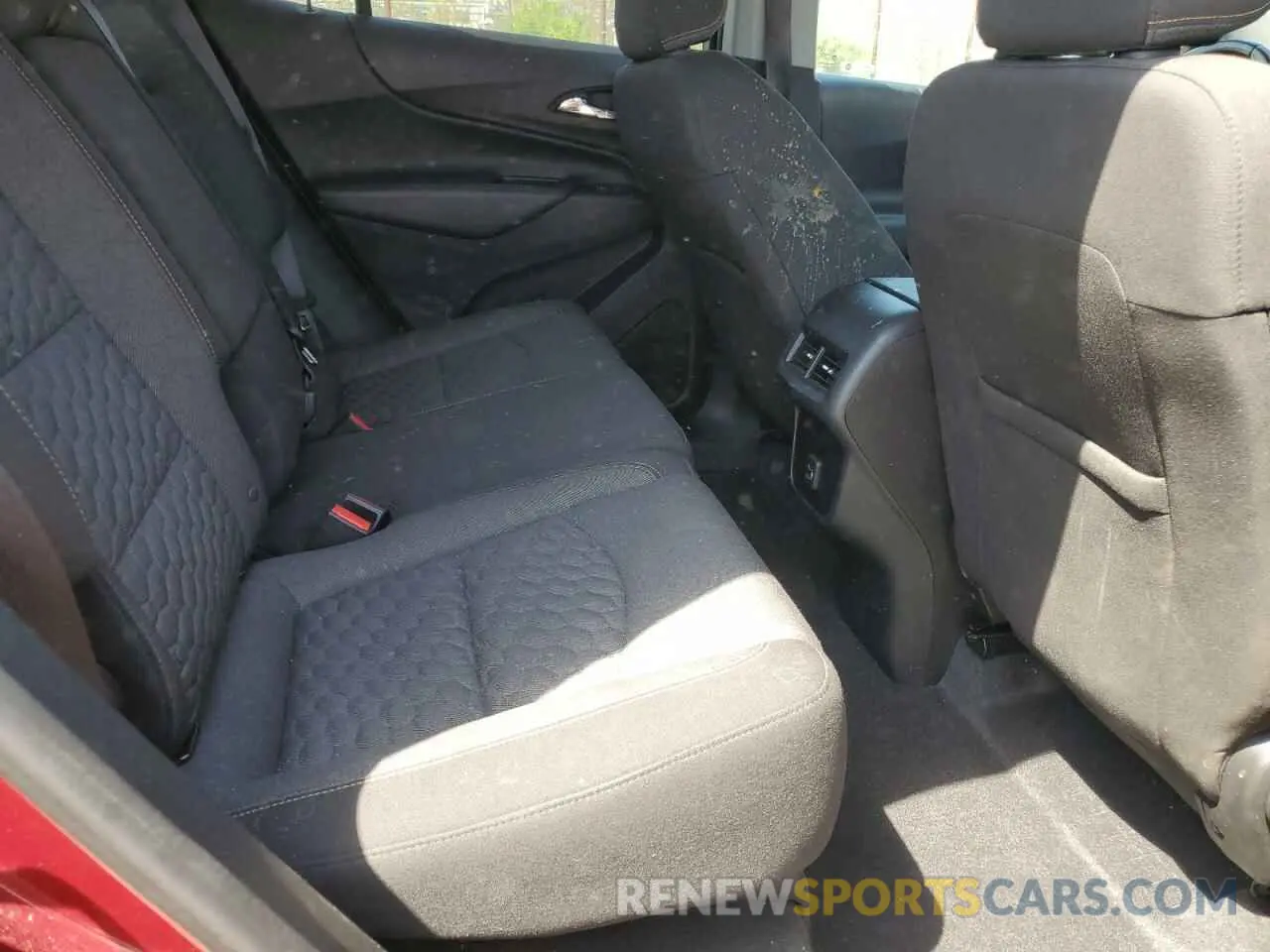 11 Photograph of a damaged car 2GNAXKEVXK6105596 CHEVROLET EQUINOX 2019