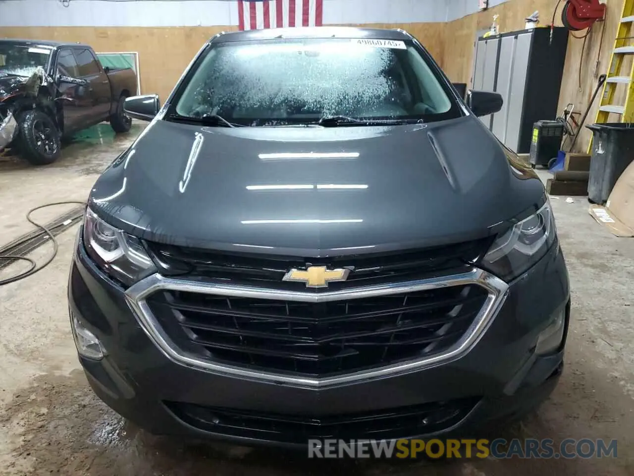5 Photograph of a damaged car 2GNAXKEVXK6181965 CHEVROLET EQUINOX 2019