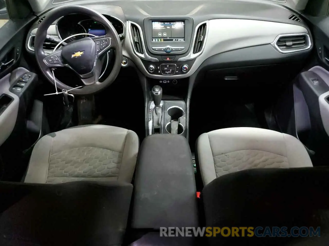 8 Photograph of a damaged car 2GNAXKEVXK6181965 CHEVROLET EQUINOX 2019