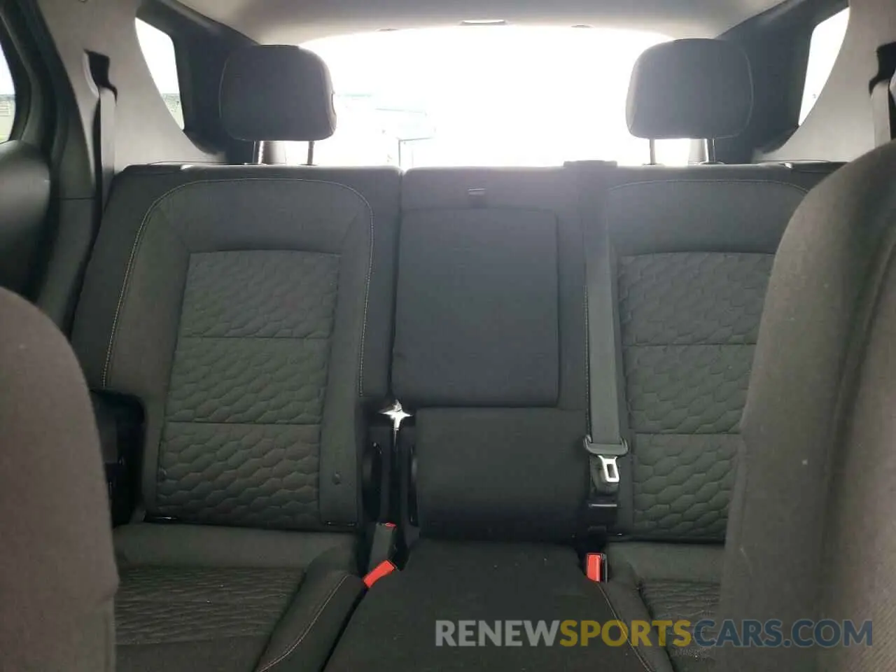 10 Photograph of a damaged car 2GNAXKEVXK6227200 CHEVROLET EQUINOX 2019