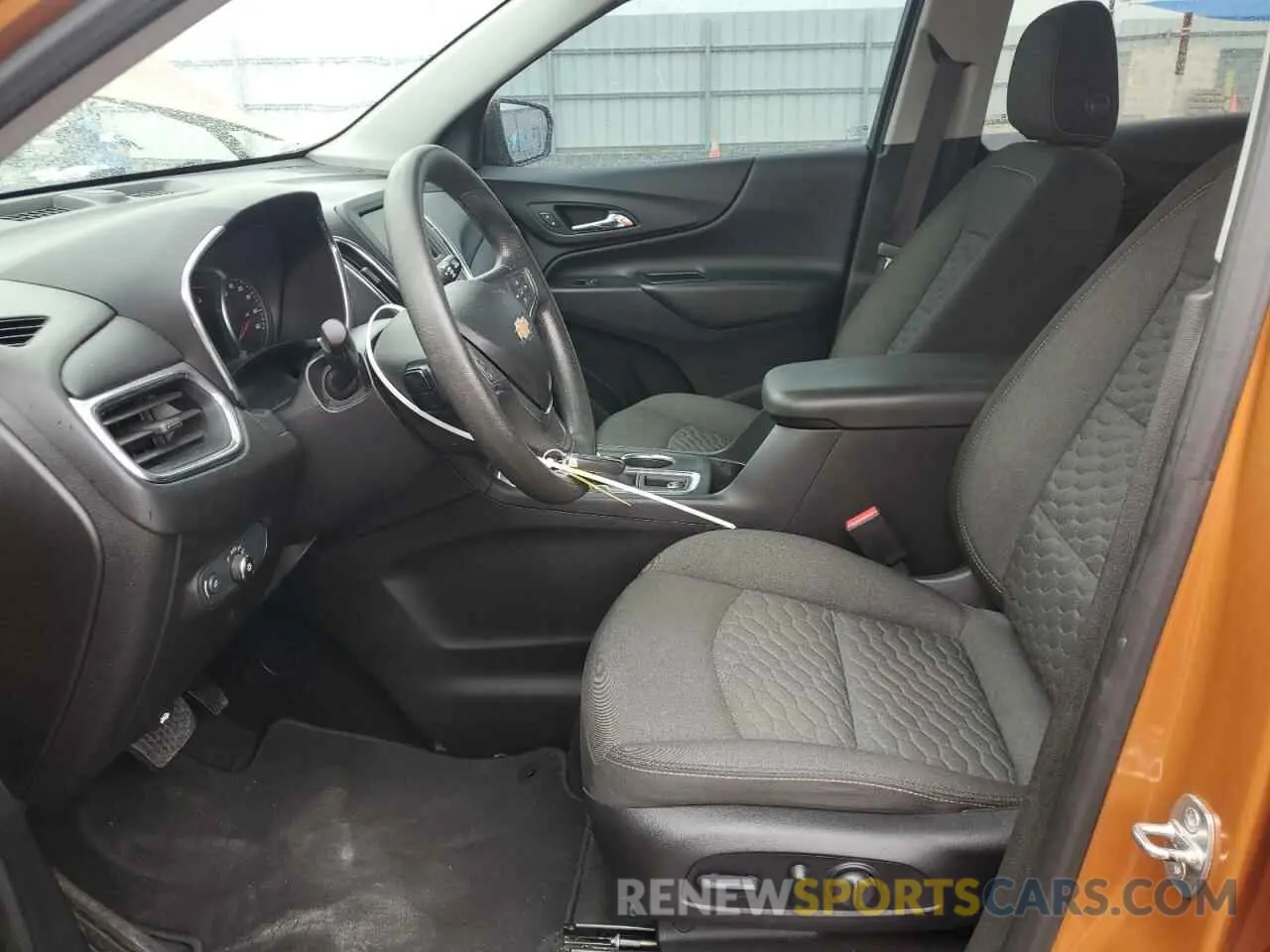 7 Photograph of a damaged car 2GNAXKEVXK6227200 CHEVROLET EQUINOX 2019