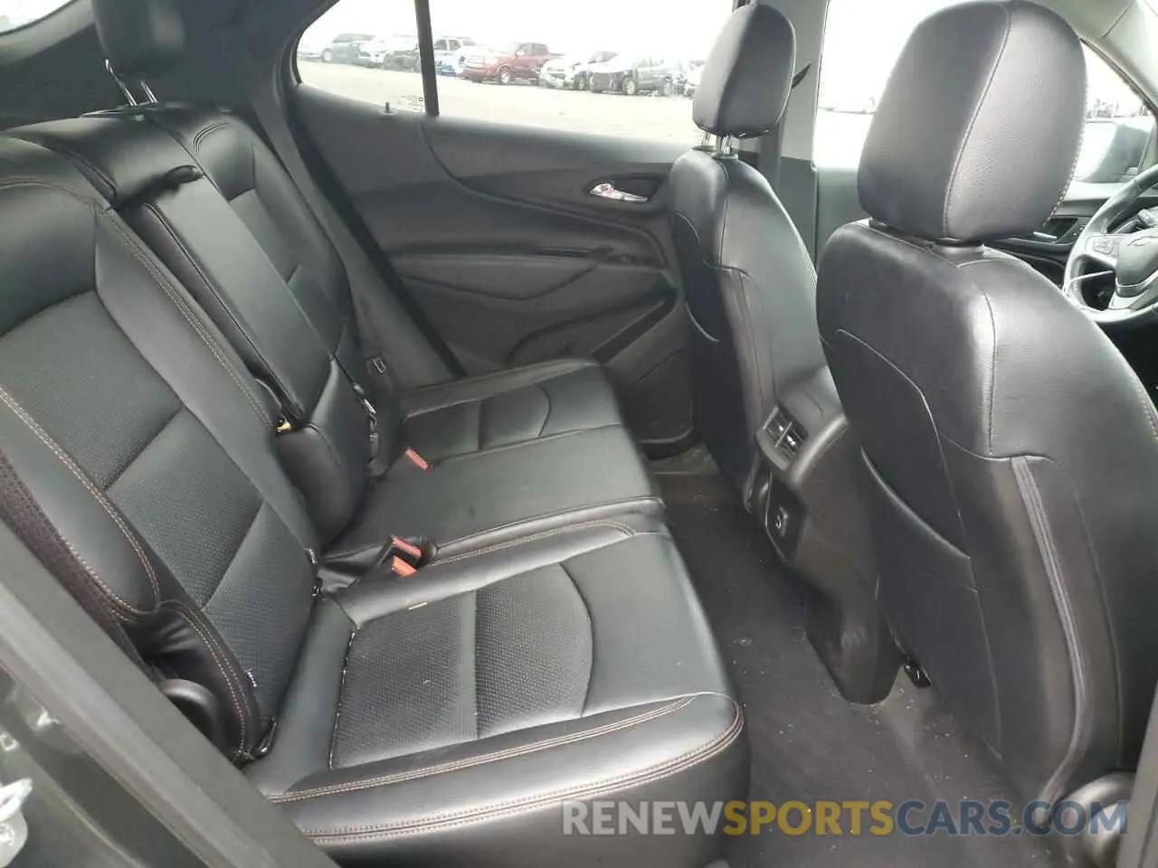 11 Photograph of a damaged car 2GNAXKEVXK6228136 CHEVROLET EQUINOX 2019