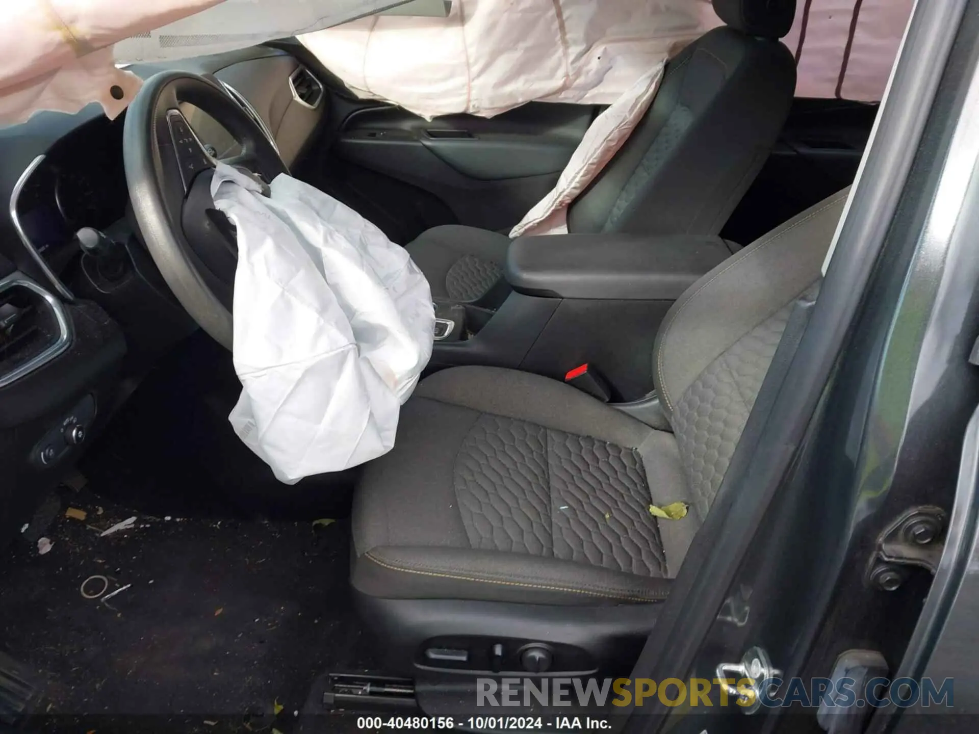 5 Photograph of a damaged car 2GNAXKEVXK6300436 CHEVROLET EQUINOX 2019