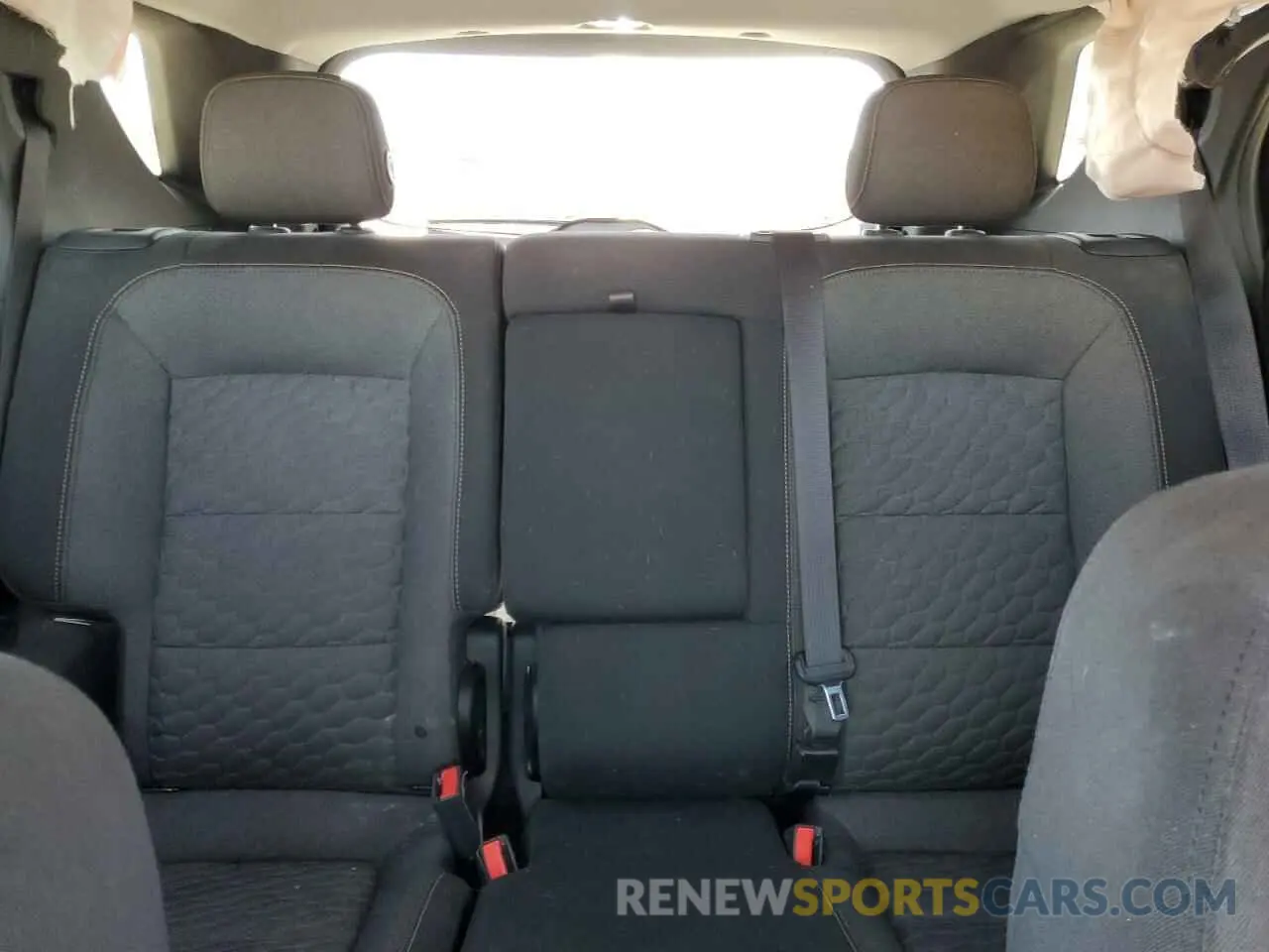 10 Photograph of a damaged car 2GNAXLEX0K6241761 CHEVROLET EQUINOX 2019