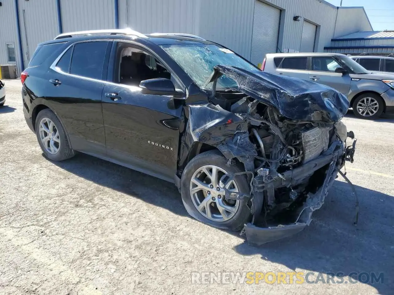 4 Photograph of a damaged car 2GNAXLEX0K6241761 CHEVROLET EQUINOX 2019